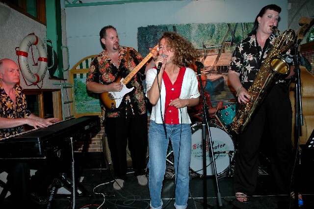 min 2006 06 11 guinguette mp 324